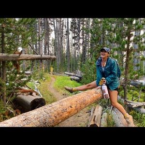 Meet your Posher, Alyssa